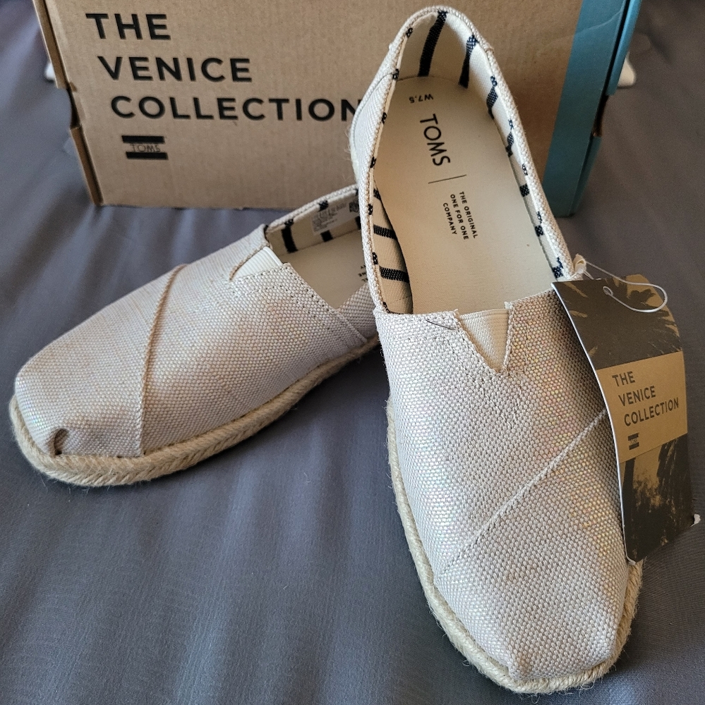 Toms Natural Pearlized Metallic Woven Shoes sz 7.5 - Venice Collection